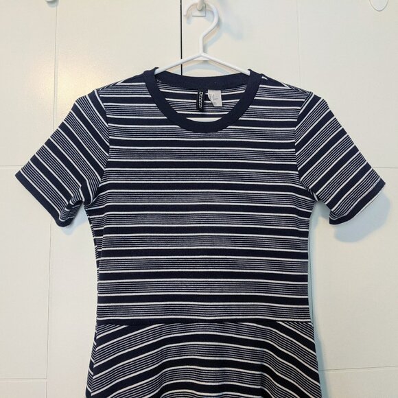 H&M Divided Striped Knit T-shirt Dress - Picture 7 of 9